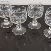 Set of 6 glasses on feet with water decoration grape and vine shoot