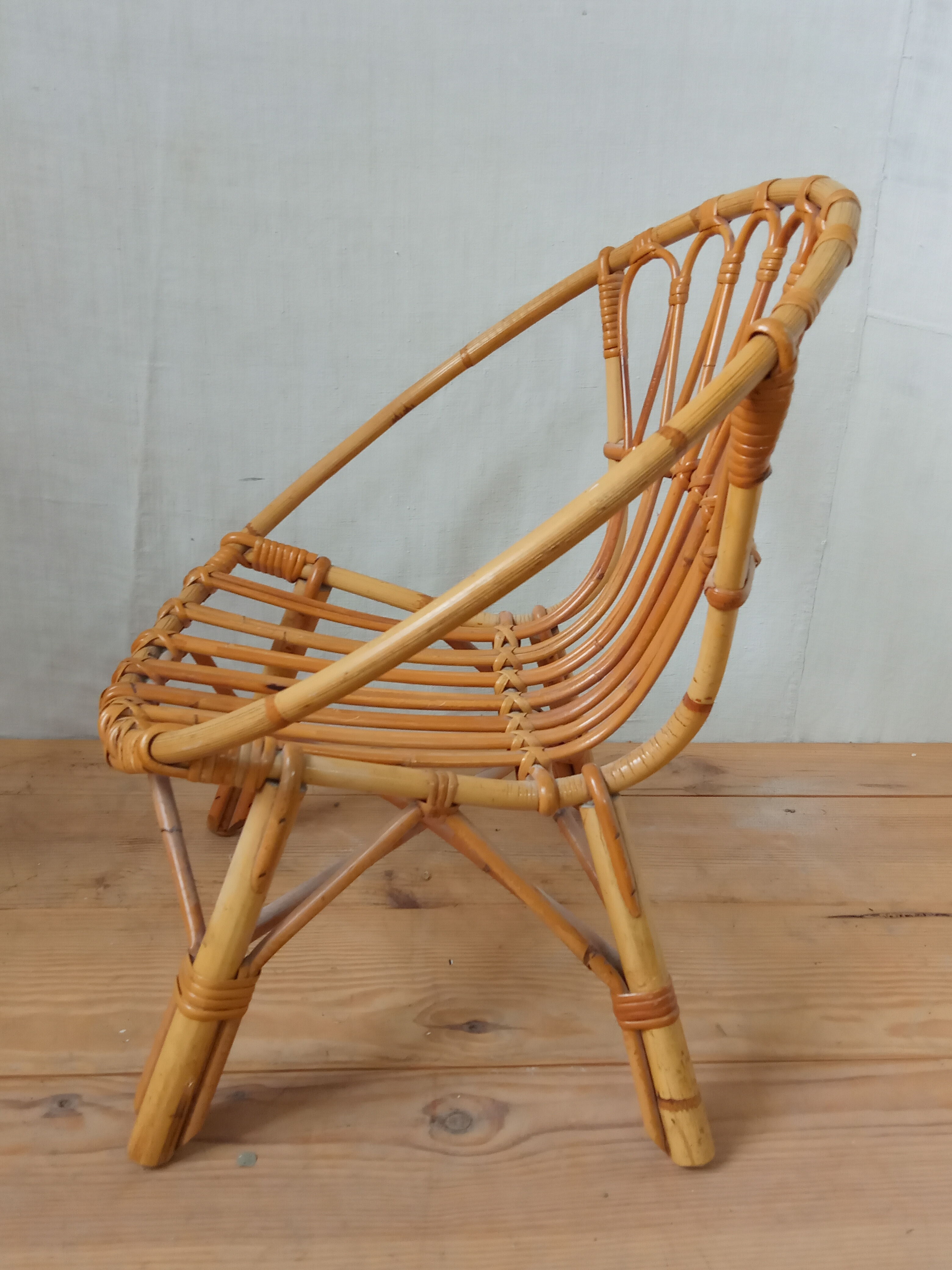 Fauteuil pour enfant en rotin