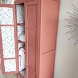 Parisian wardrobe redesigned