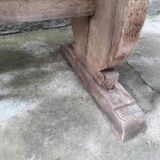 Mountain brutalist table