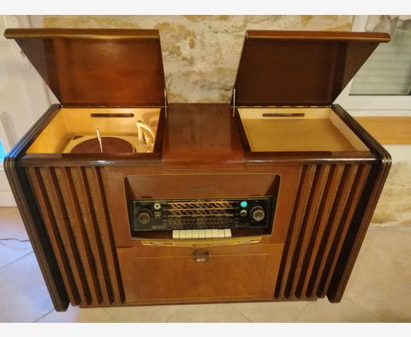 3D sound grundig hifi furniture with platinum