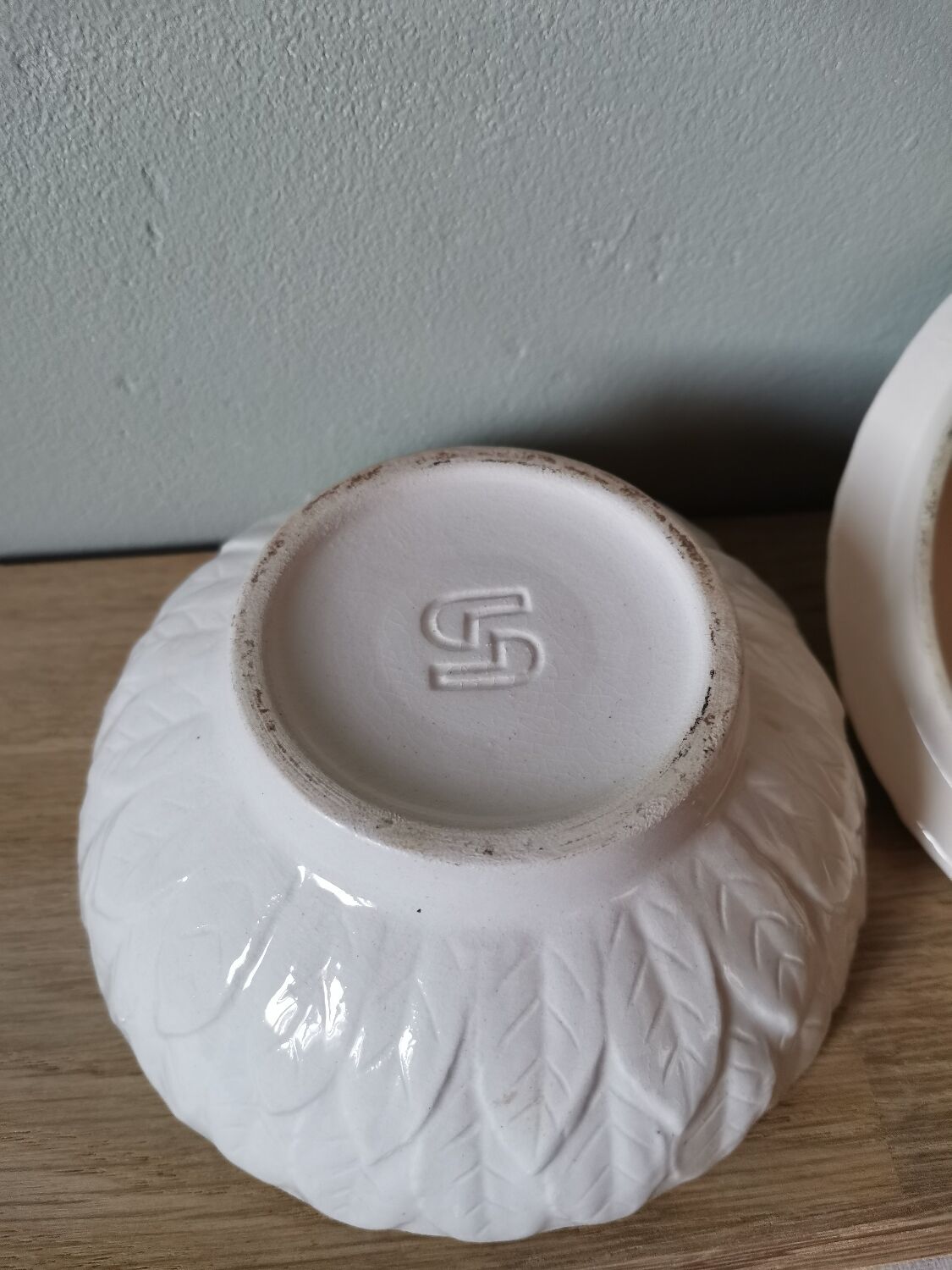 Vintage sugar bowl in slip Sarreguemines Digoin