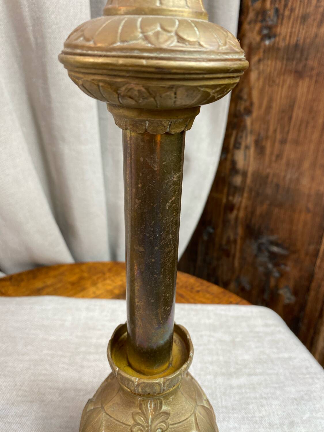Paire de piques-cierges d’église en bronze et laiton