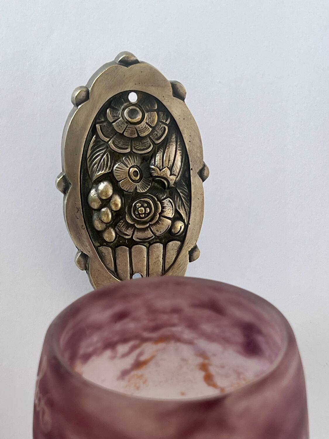 Pair of wall lights by Degué in marbled glass