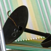 Lustre vintage opaline & métal noir 1950