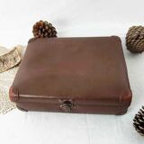 Atypical cardboard suitcase