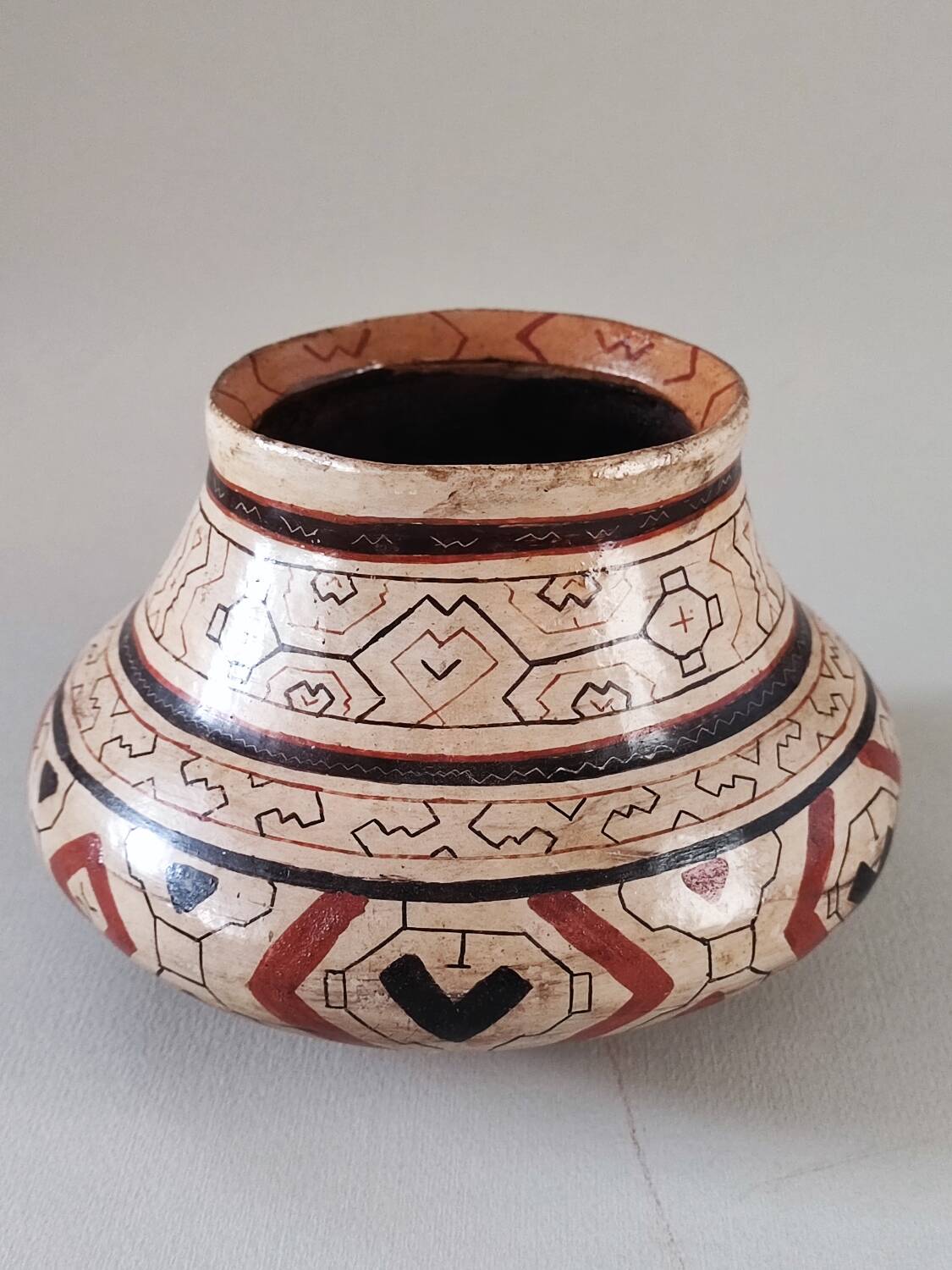 Peruvian Shipibos pottery vase