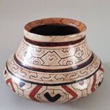 Peruvian Shipibos pottery vase
