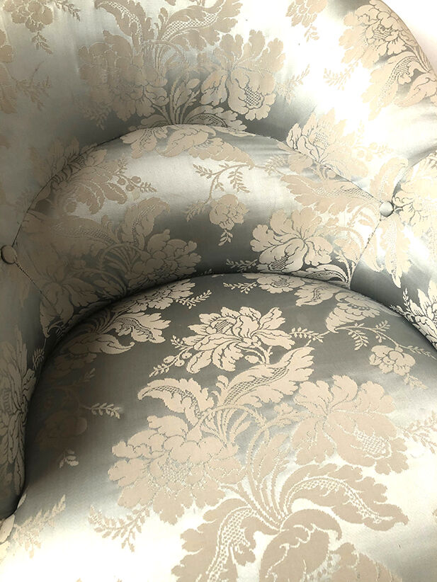 Toad chair and its pouf