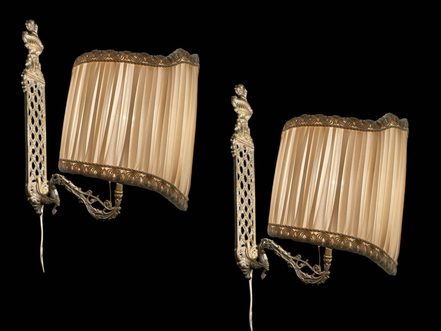 Lot de 2 appliques en laiton des années 1960