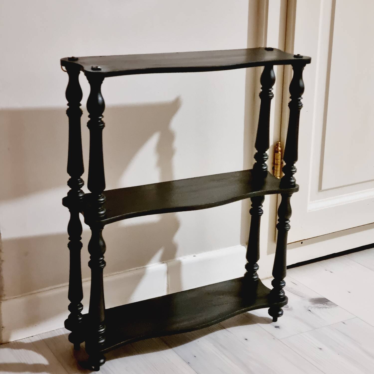 Lot of 2 old shelves