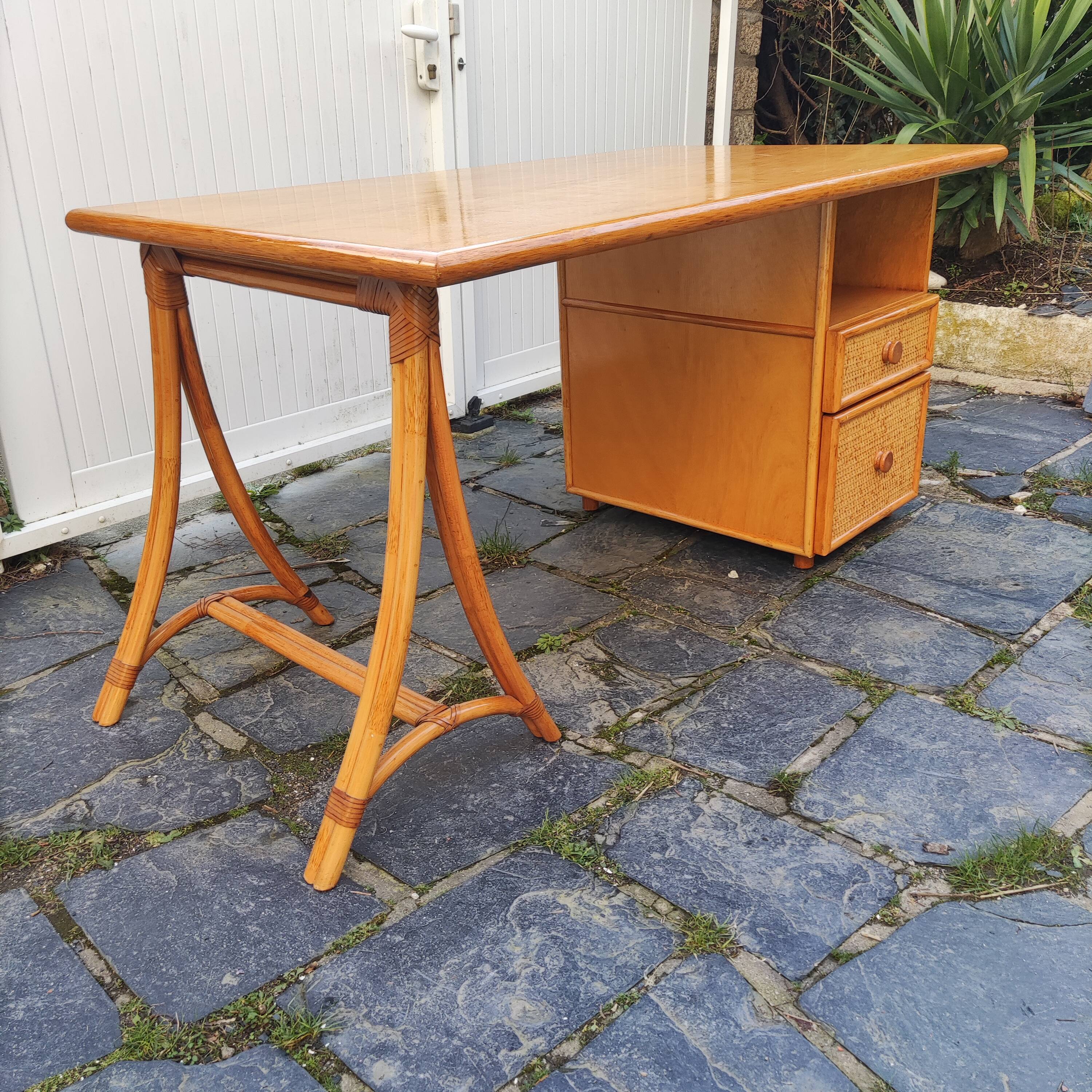 Bureau vintage en bambou et osier