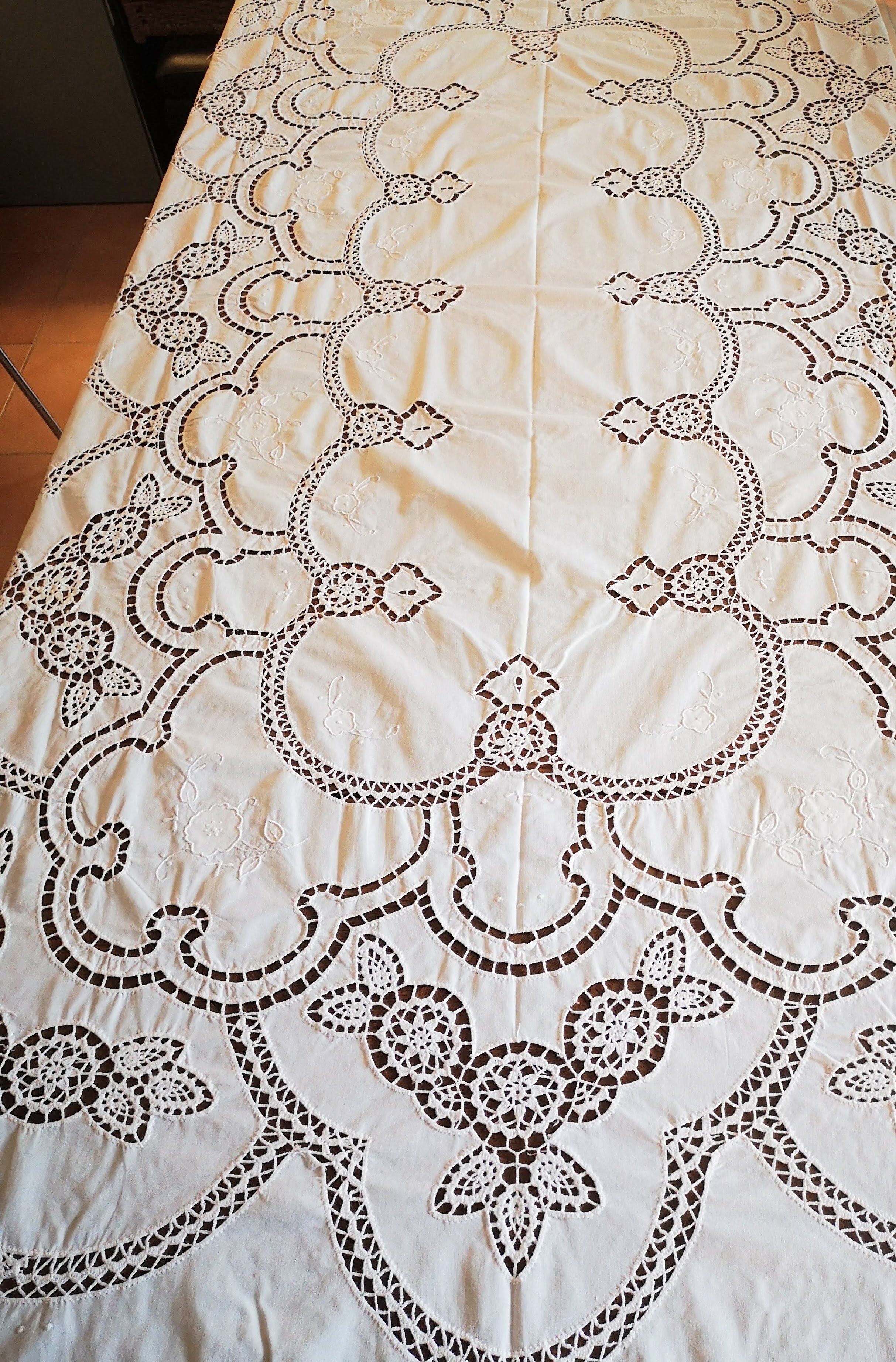 Old cotton tablecloth, lace and embroidery 160 x 240