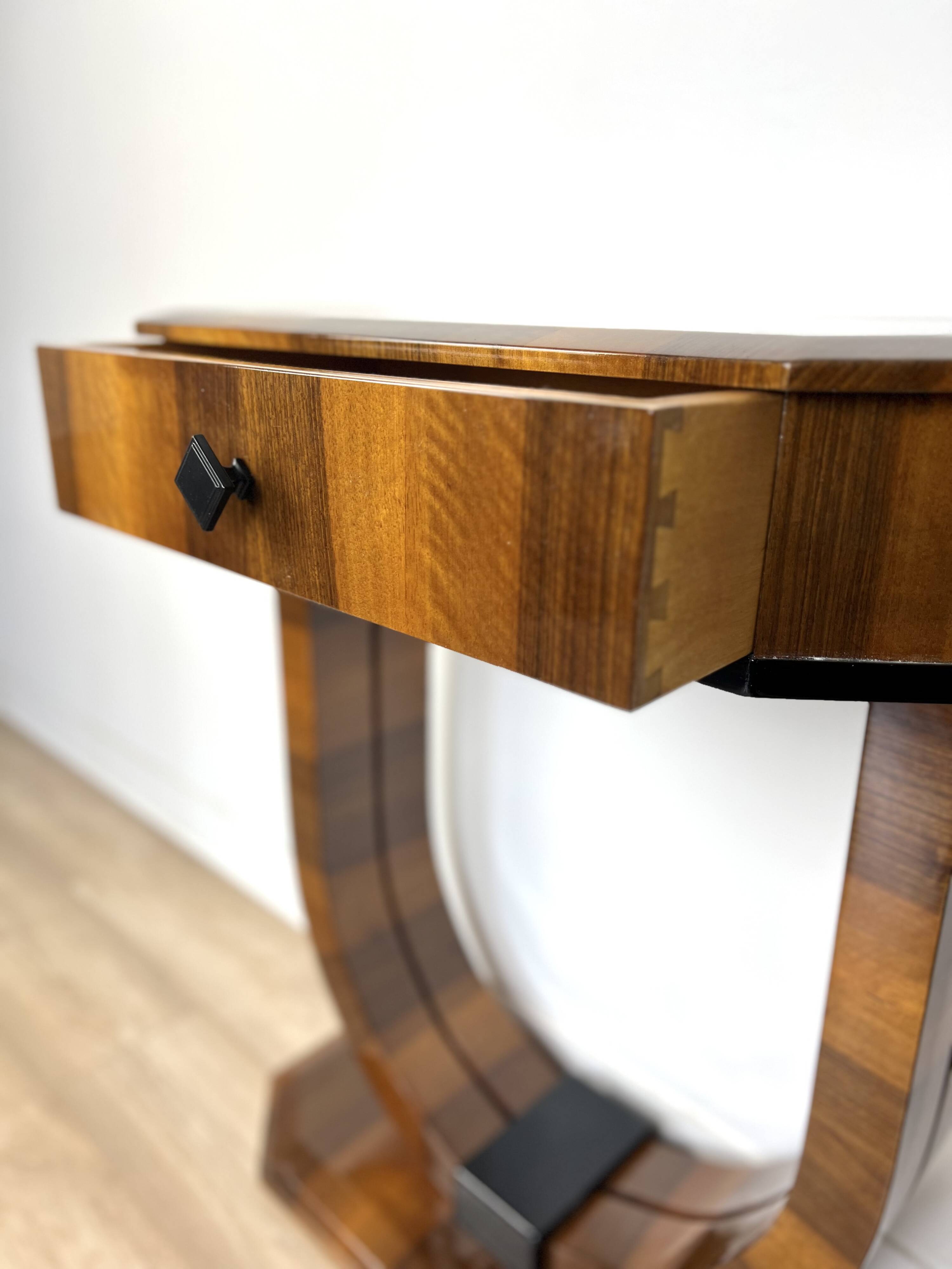Art Deco console in walnut - Stylized furniture manufacturer - Retroles