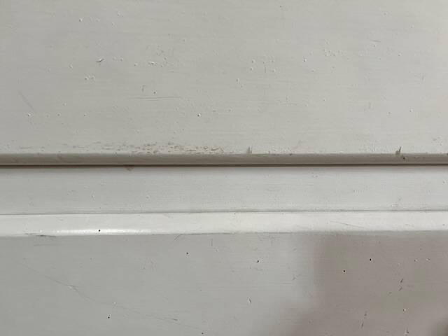 White chest of drawers