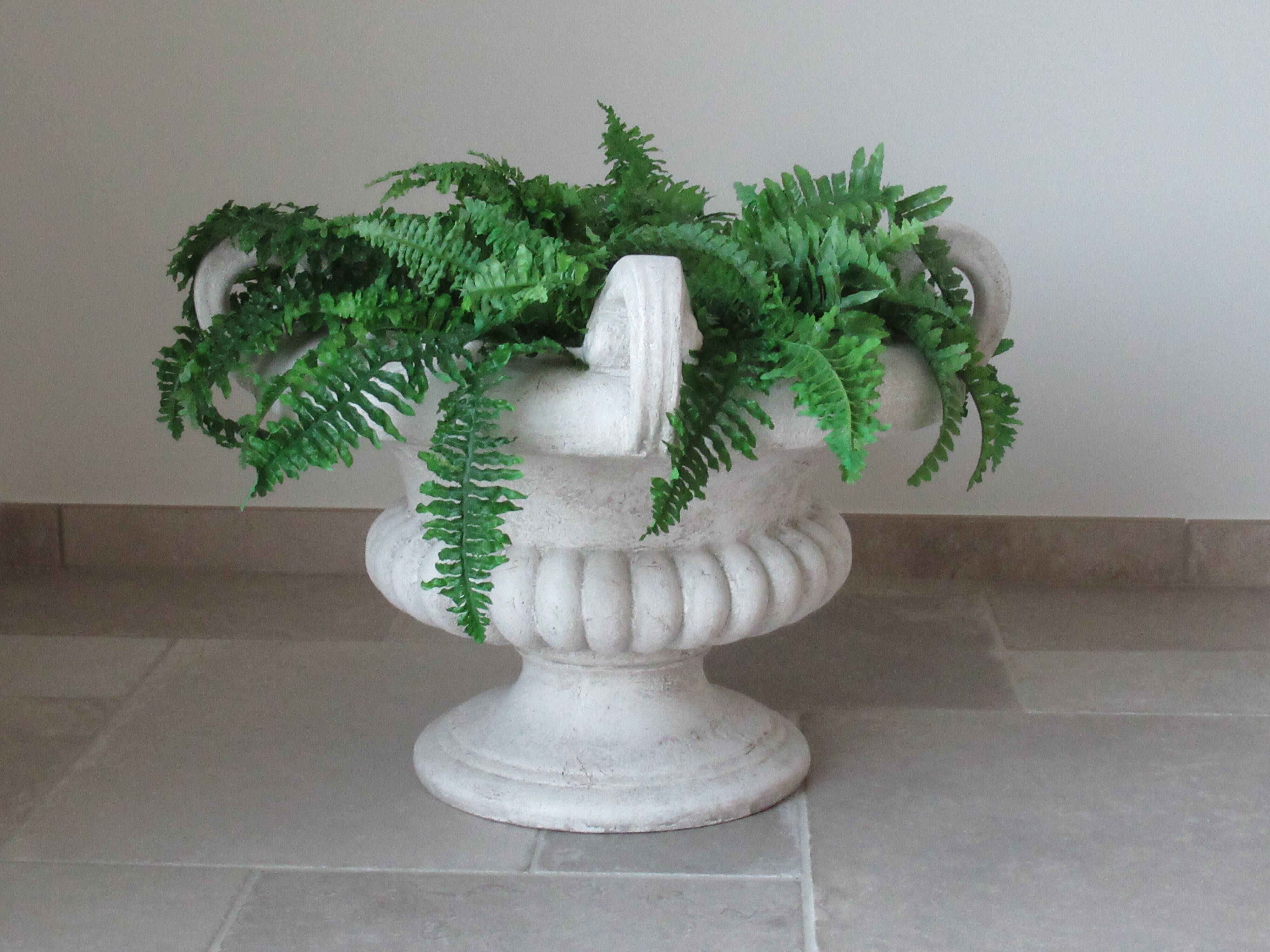 Paolo Marioni coupe / table foot / decoration / container with silk ferns