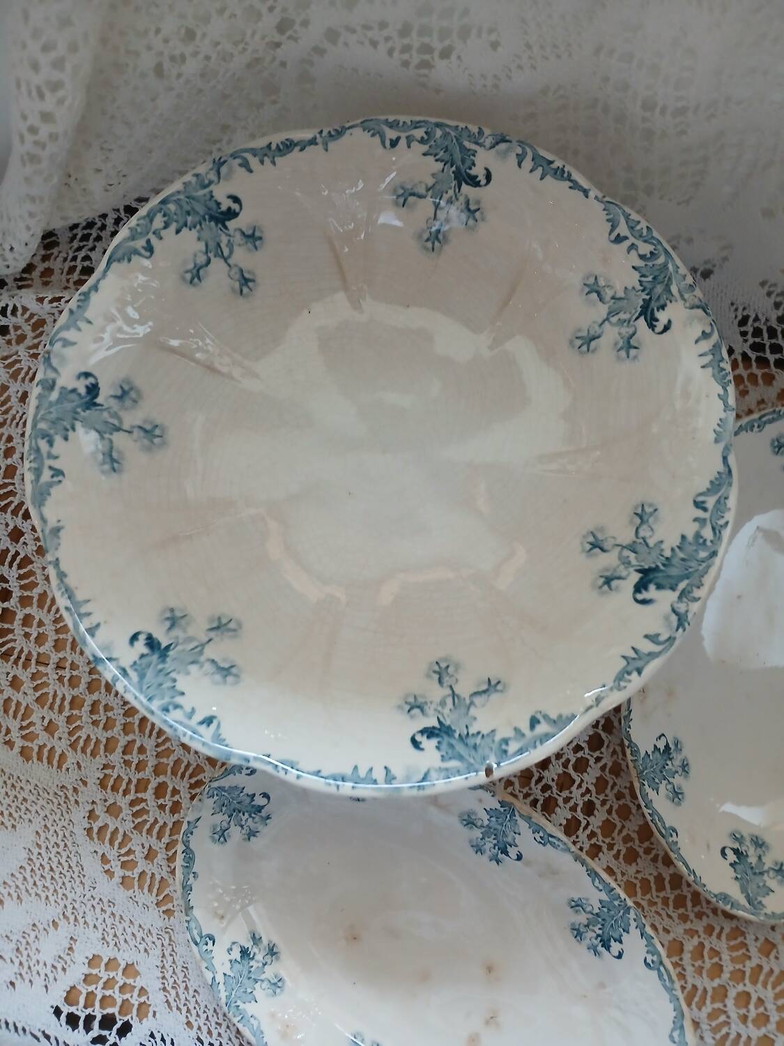 Longwy iron earth dinnerware set