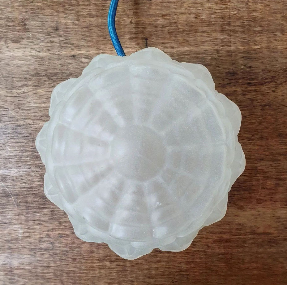 Frosted glass globe lamp