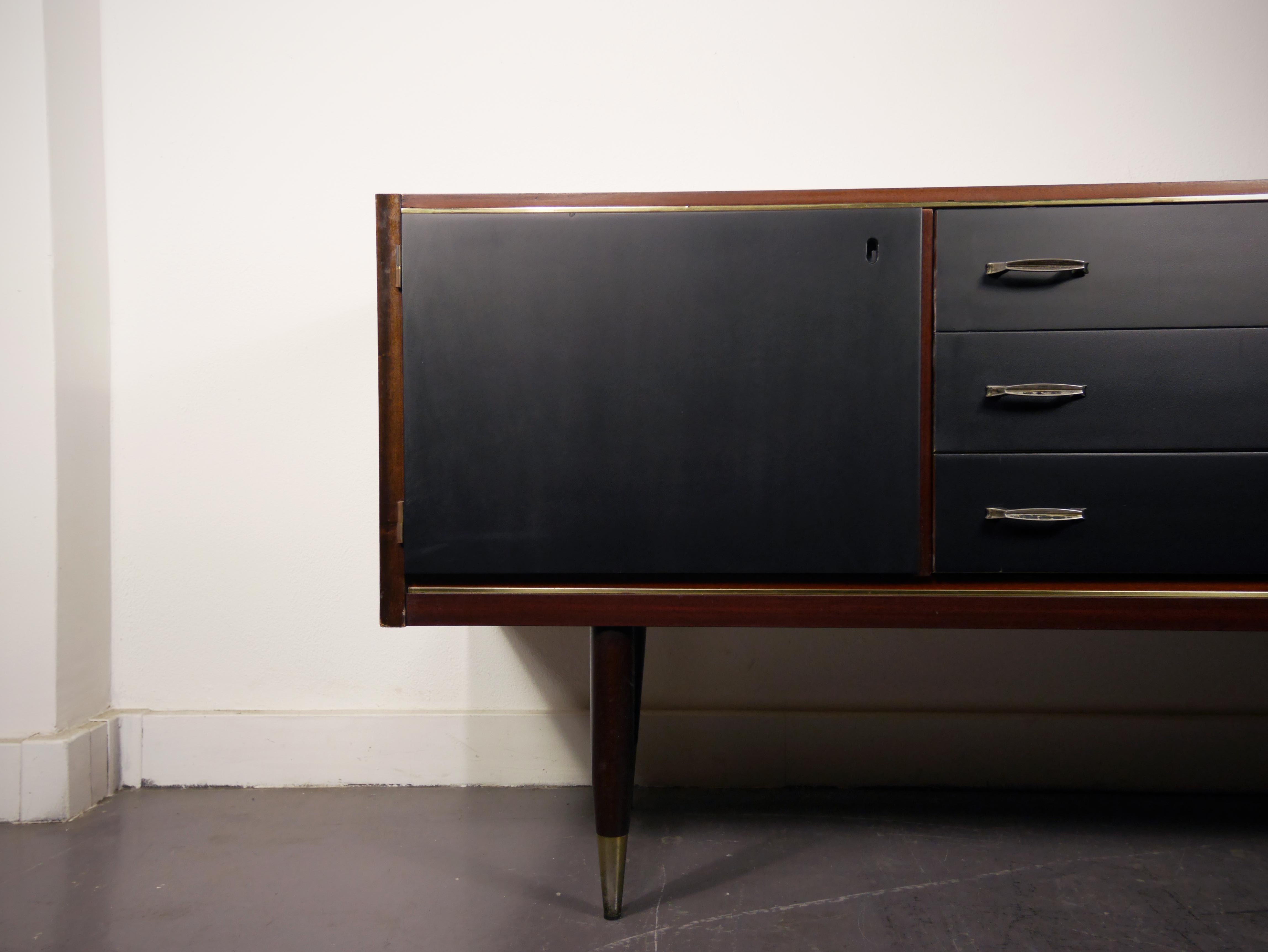 Enfilade noire des années 60