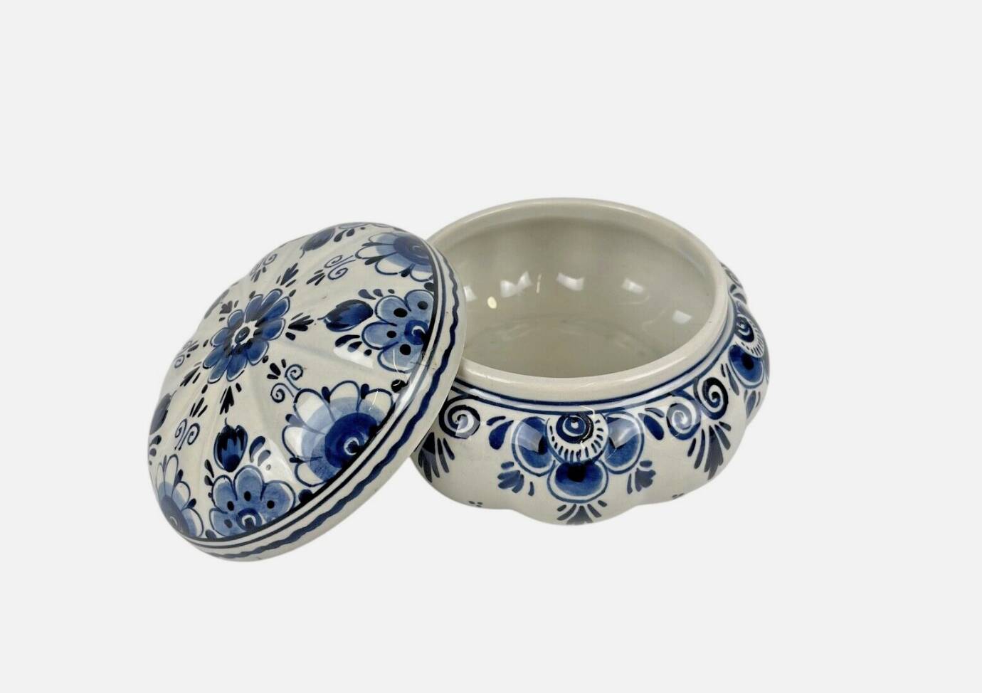 Delft blue and white ceramic candy dish