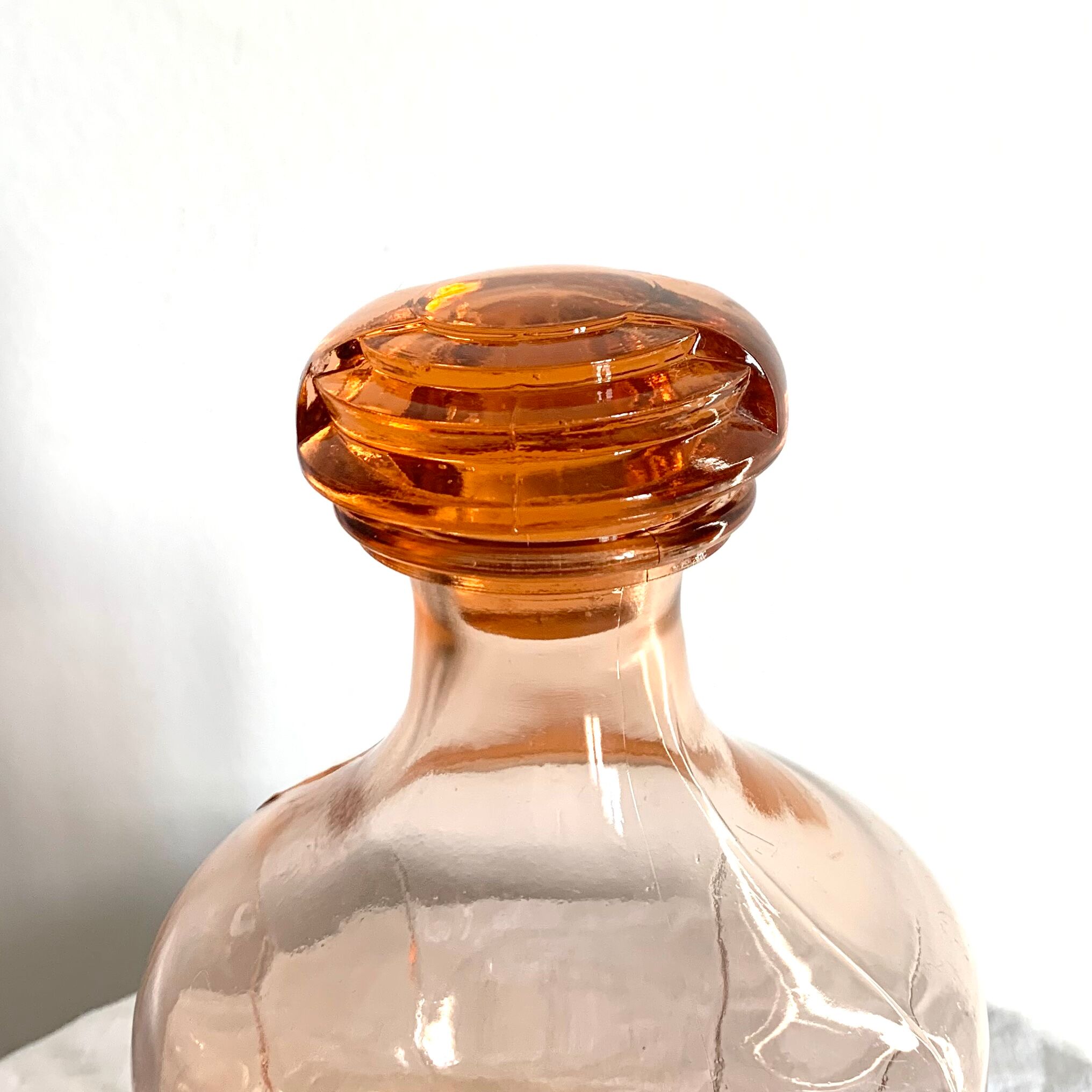 Vintage rosé decanter