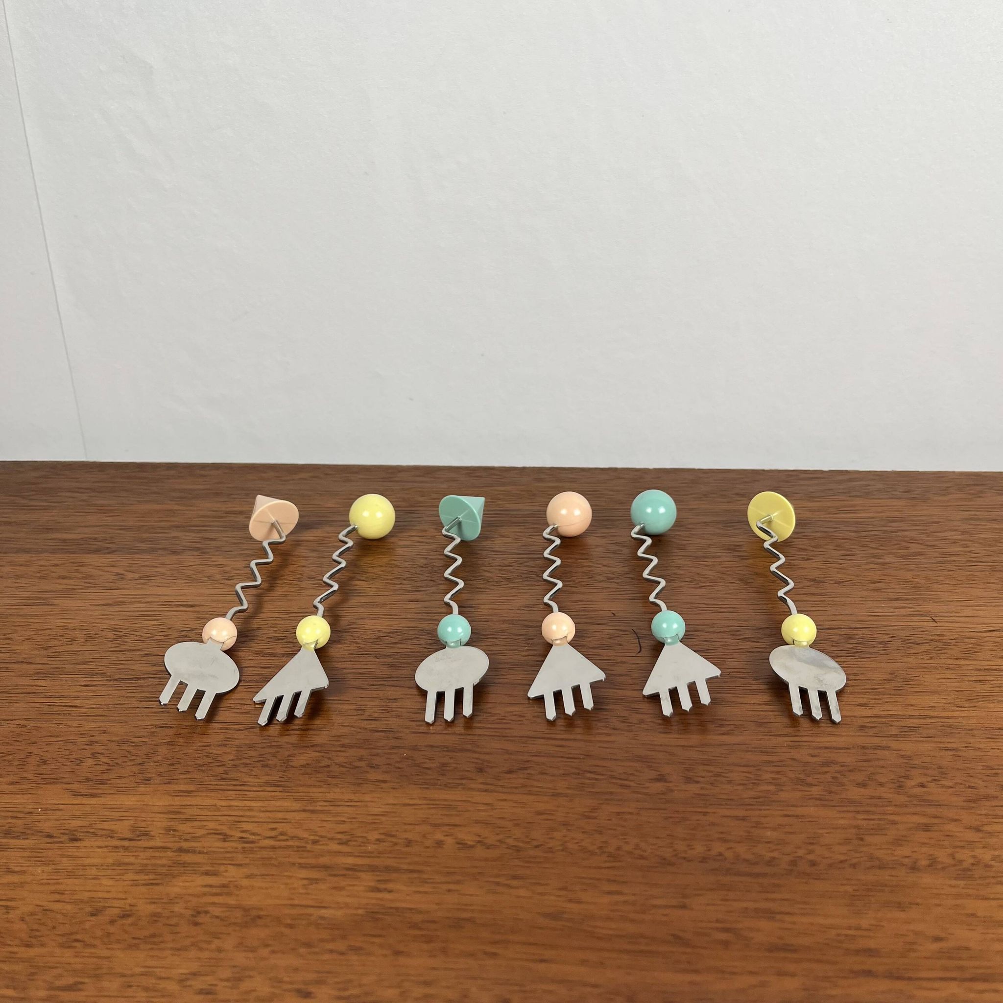 Rare and original Set of 6 Memphis dessert forks, Japan, 1980/90