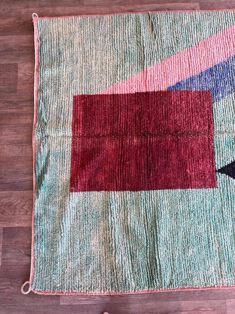 Traditional Moroccan rug 250cm x 150cm