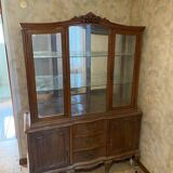 English style display case