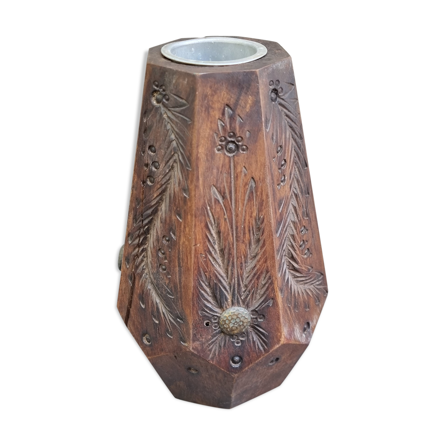 Vase en bois art populaire