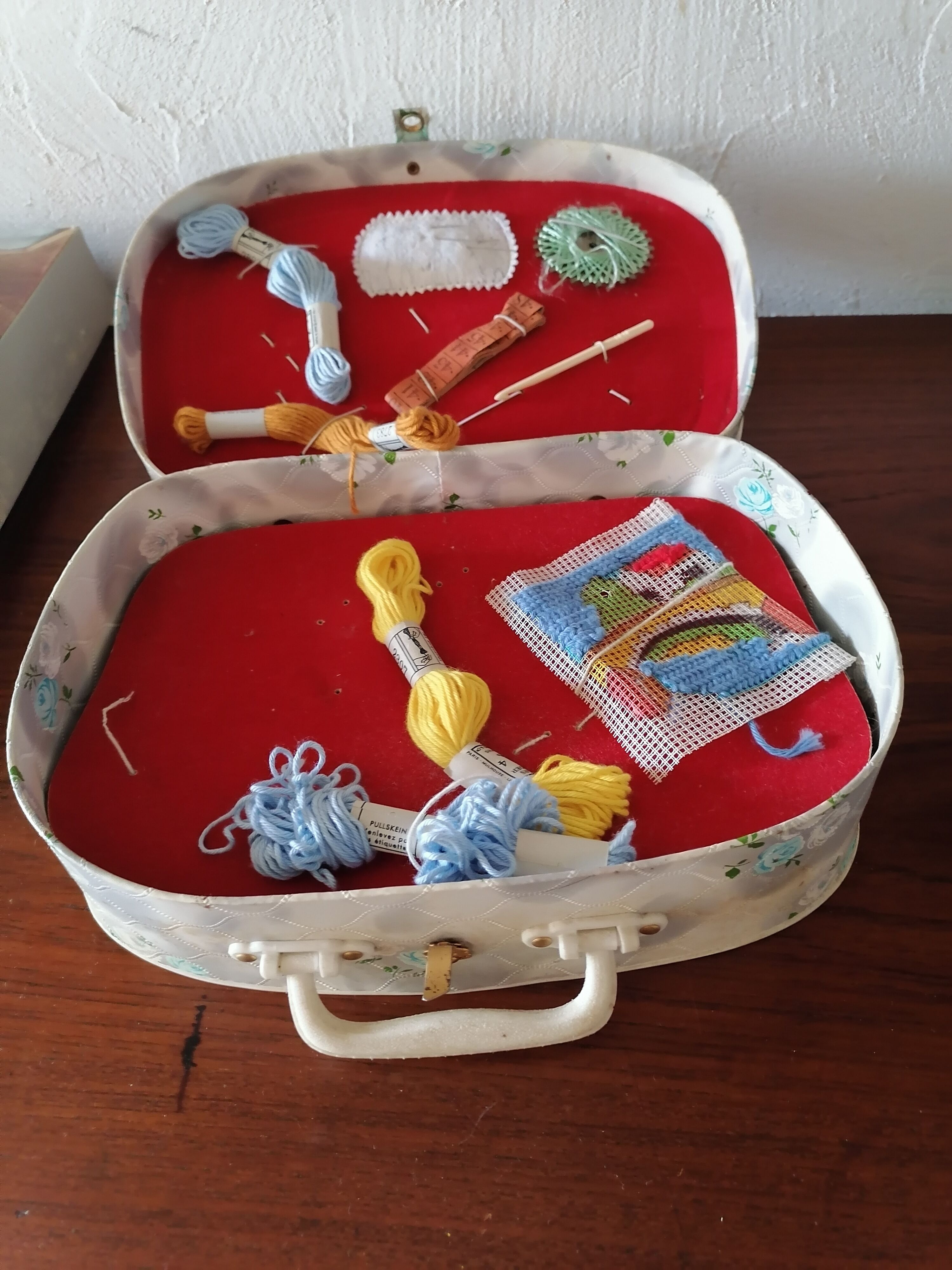 Suitcase sewing kit child, 1960