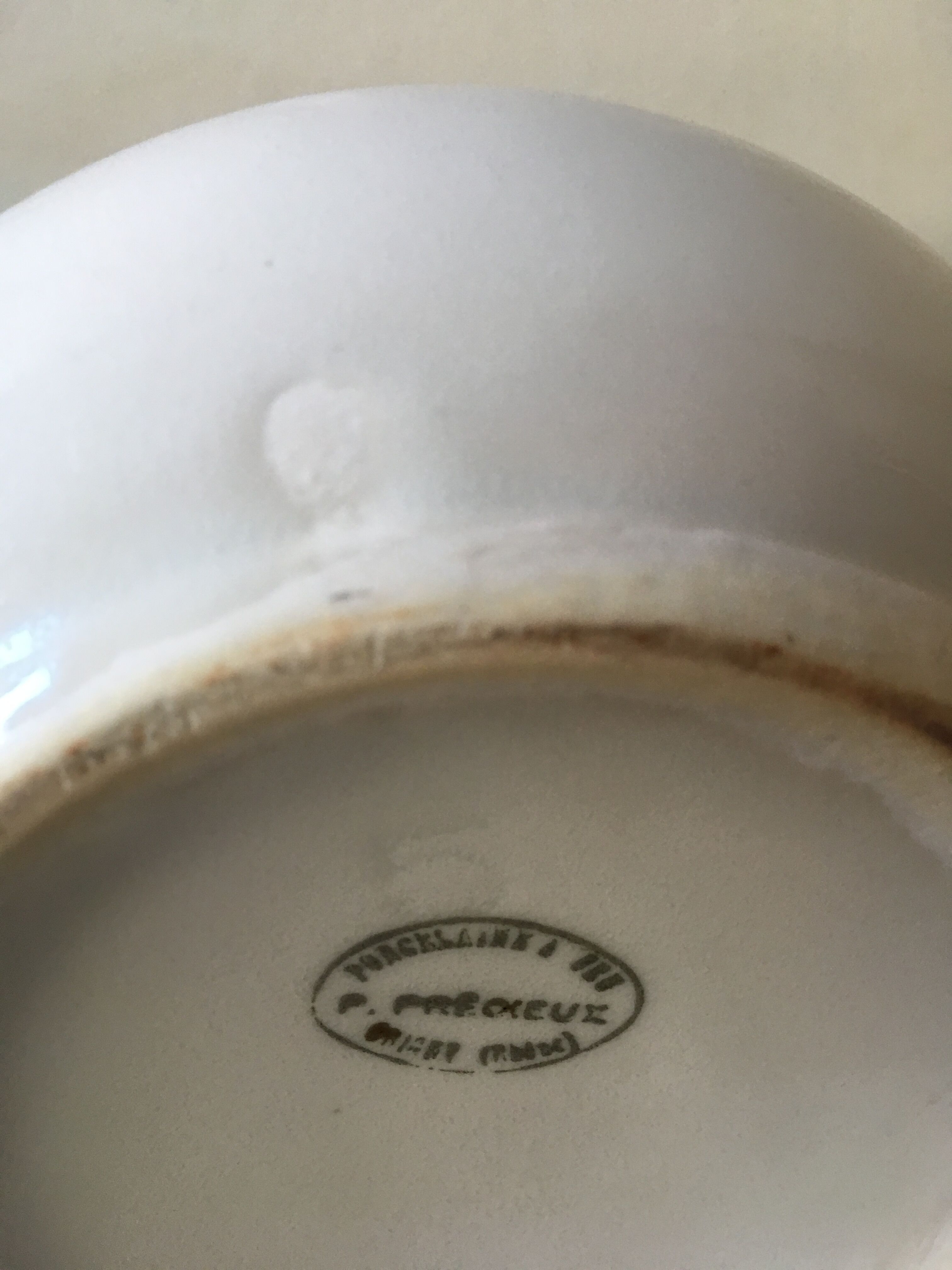 Broc in white fire porcelain with large spout