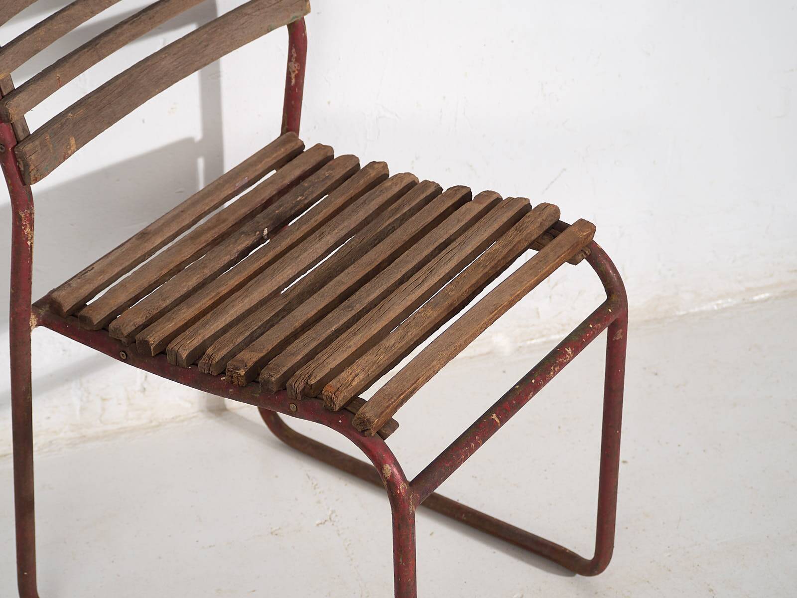 Antique red garden chairs (c.1920). Set of 2 pieces no. 16