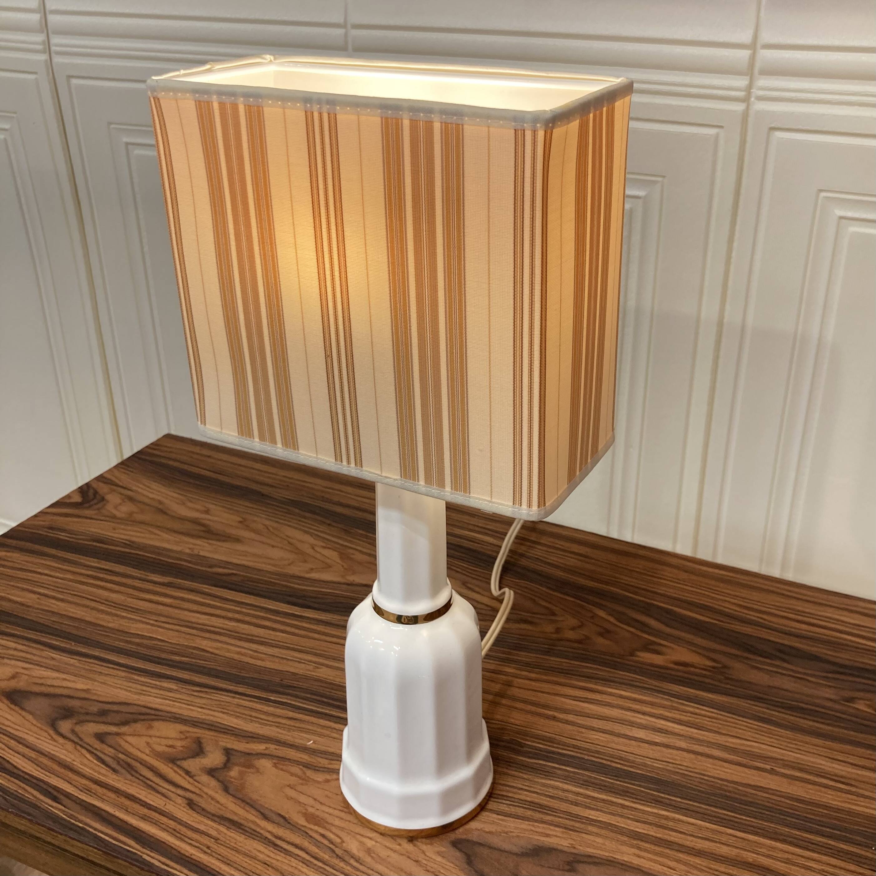 Ceramic lamp stamped design 1960.