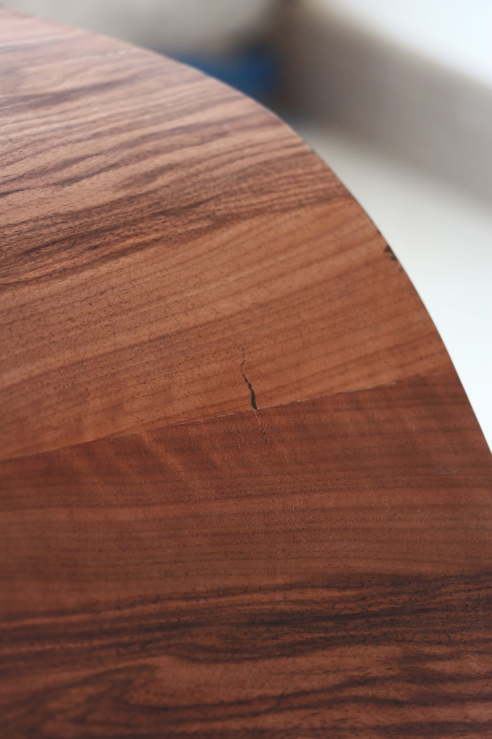 Design coffee table - Walnut