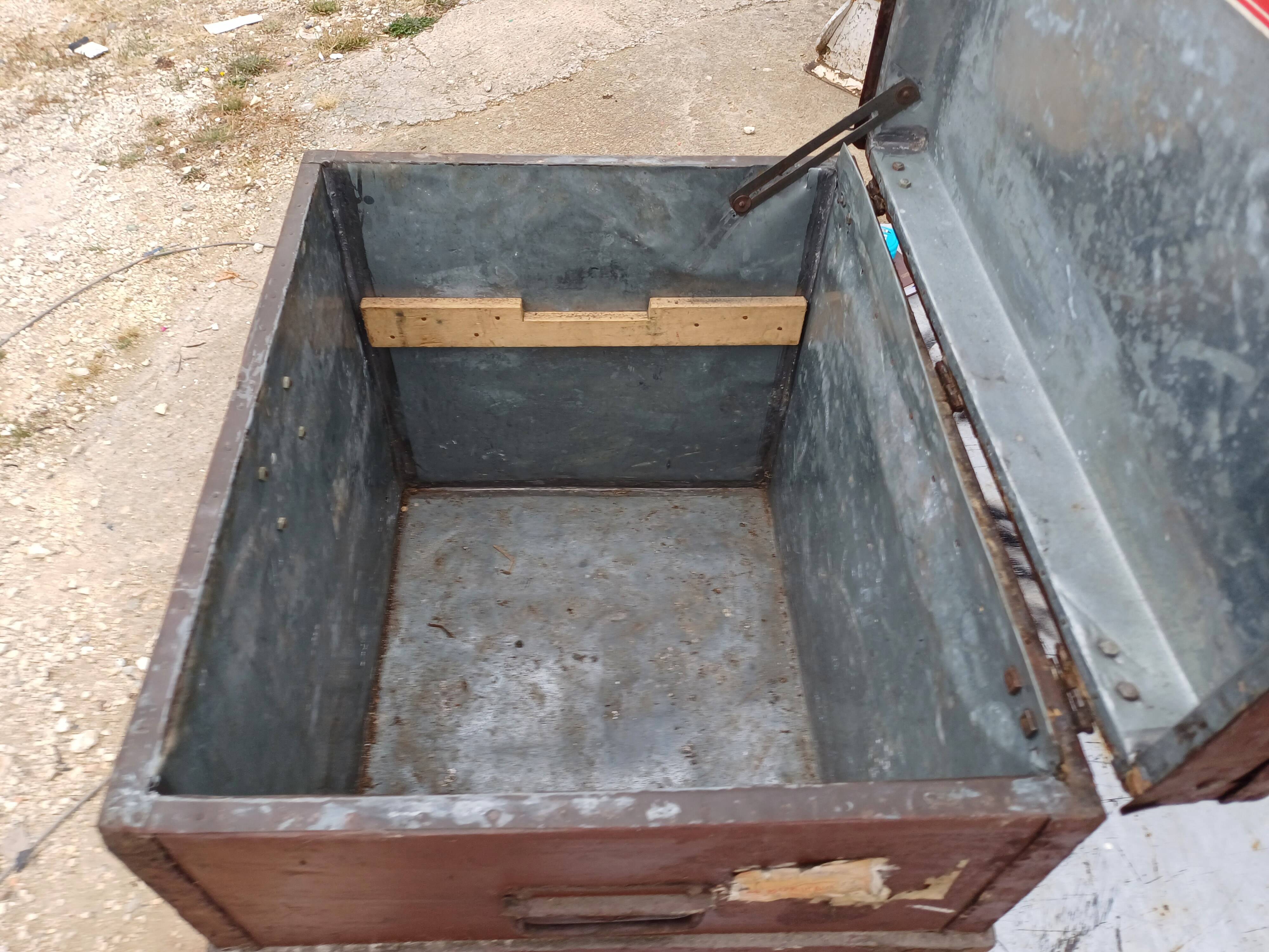 Square wooden trunk