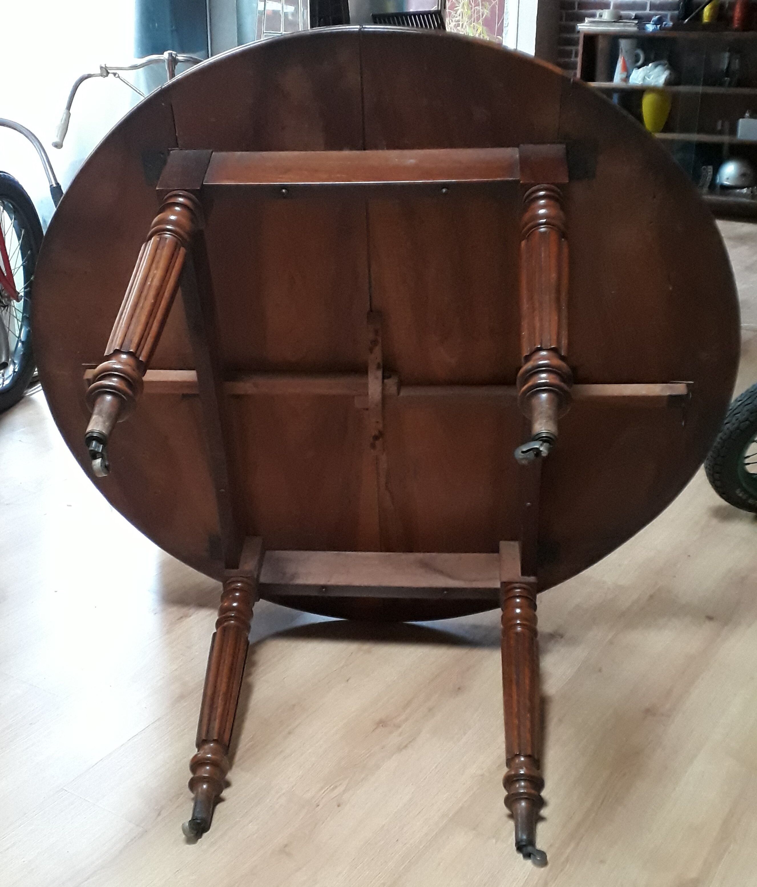 Table Louis Philippe foot turn a rabbet very practical125cm bend 64cm h 71cm