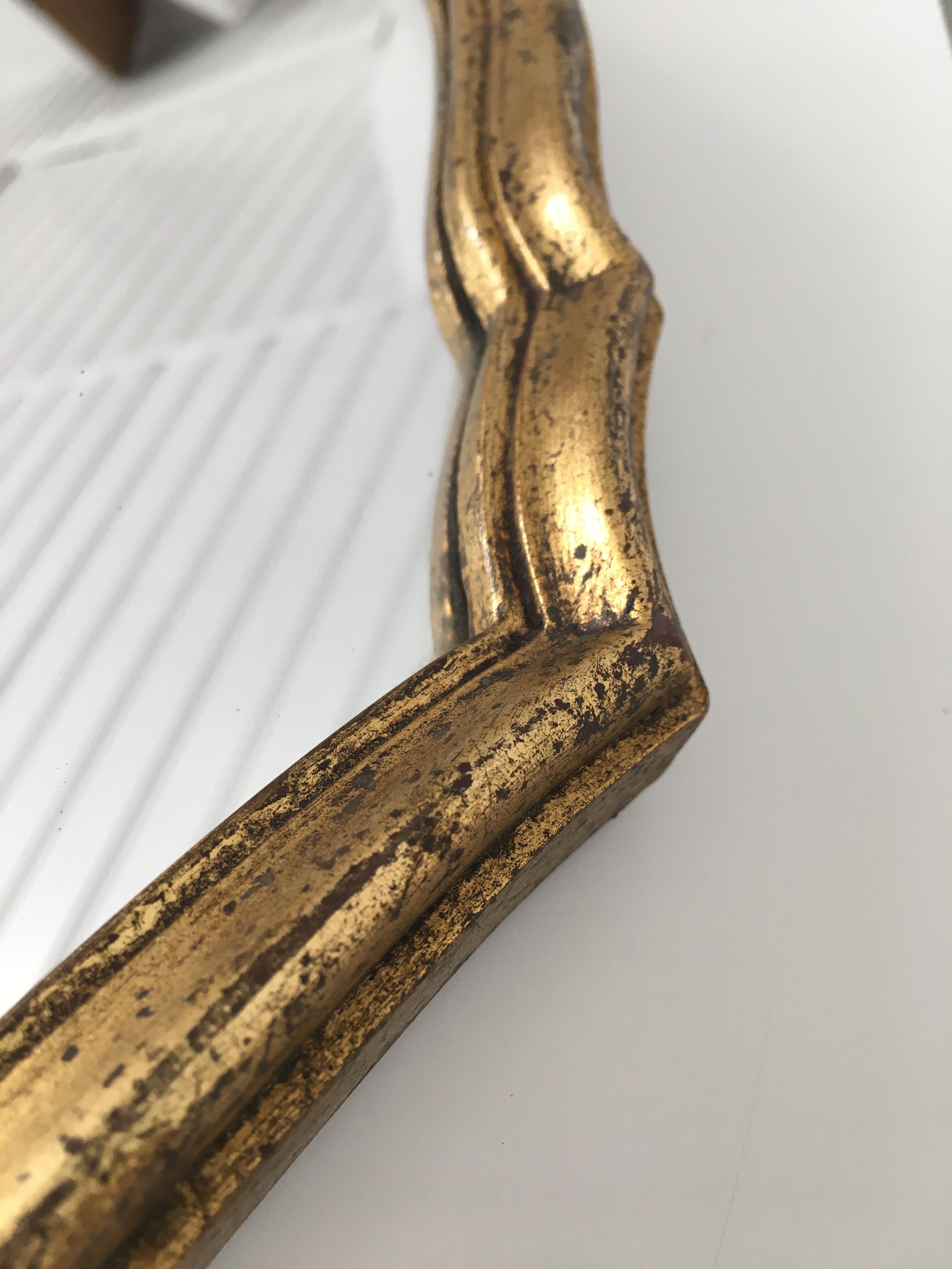 Louis XV-style gilded wood mirror - 22x33cm