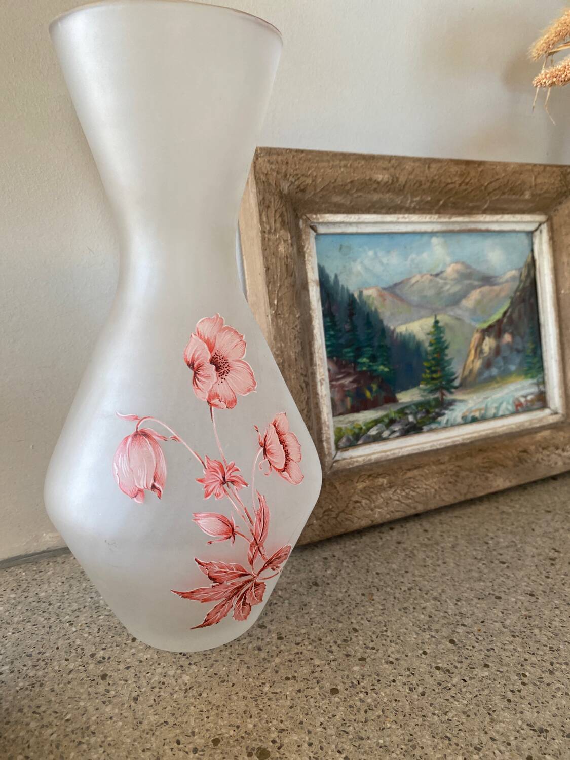Vase kitsch avec décor floral