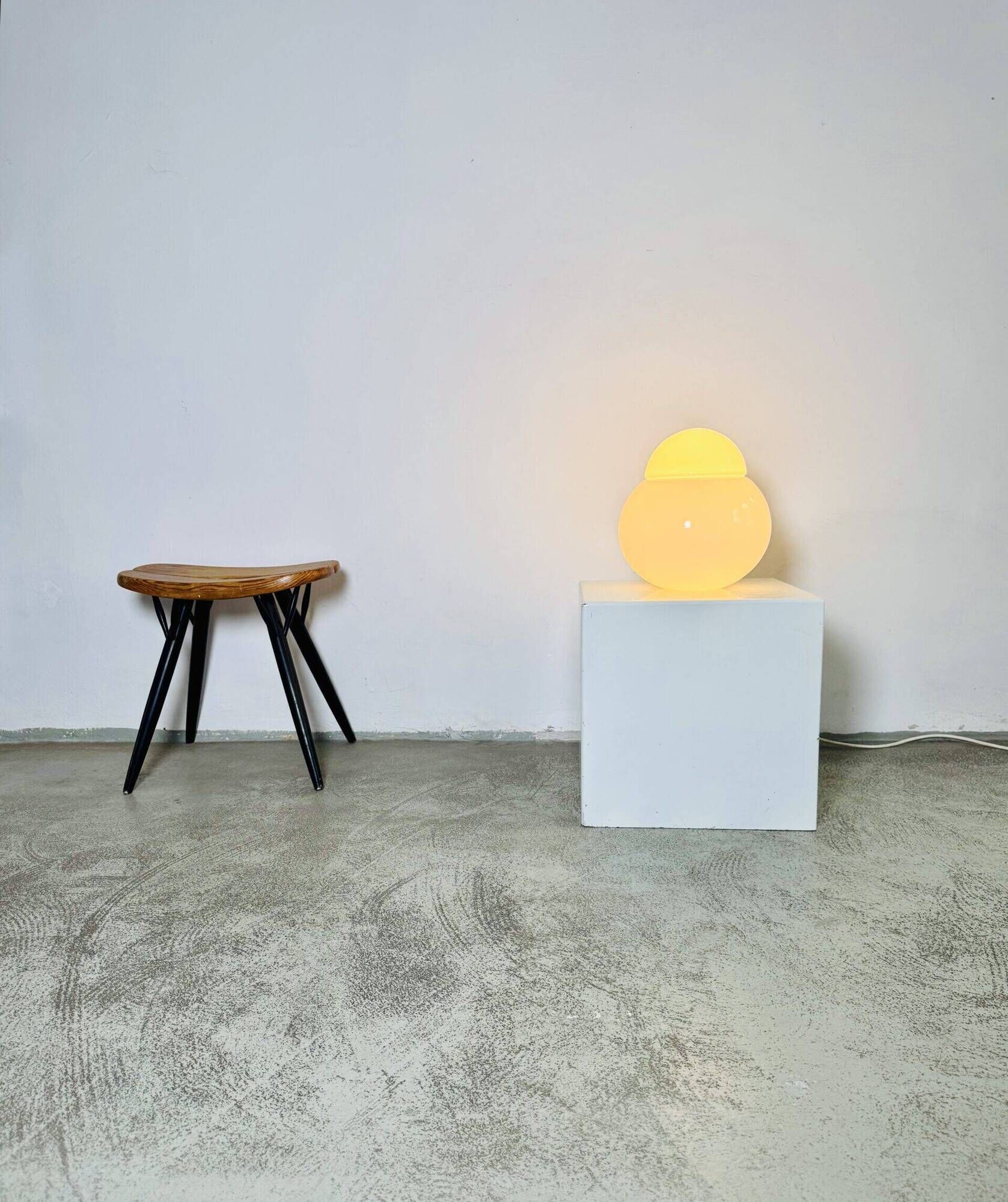 Daruma Model 5028/3 Milk Glass Sphere By Sergio Asti For Candle Milano, Italy 1980S