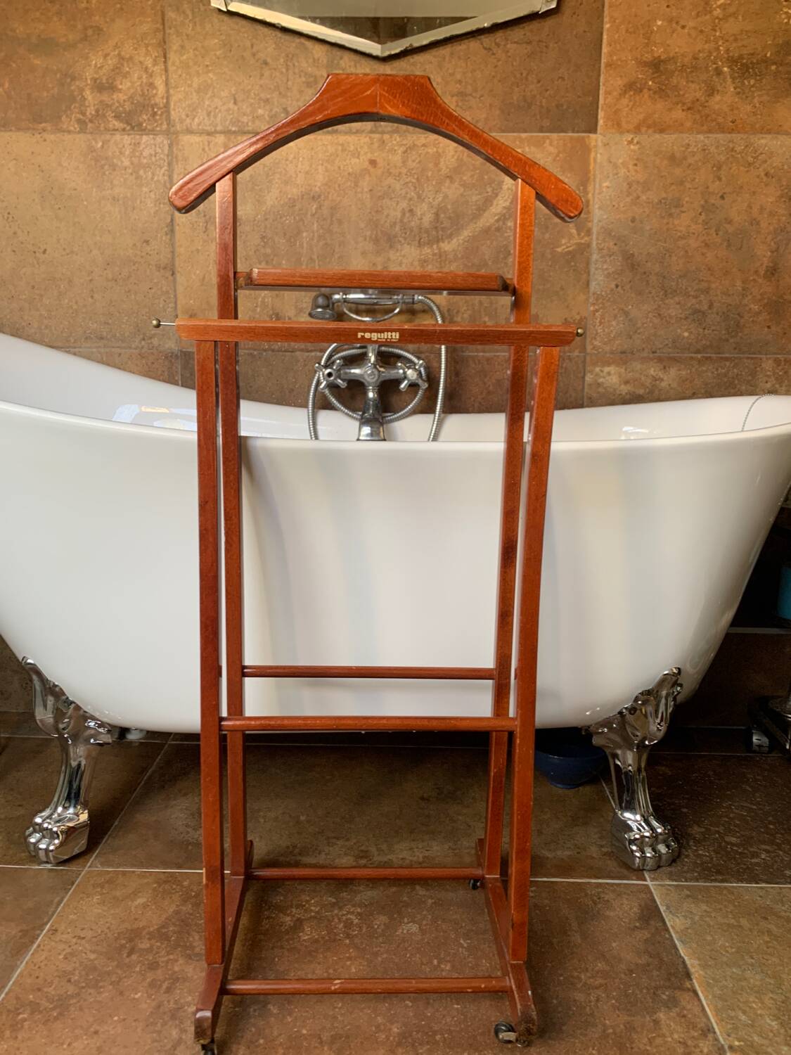 Fratelli Reguitti valet