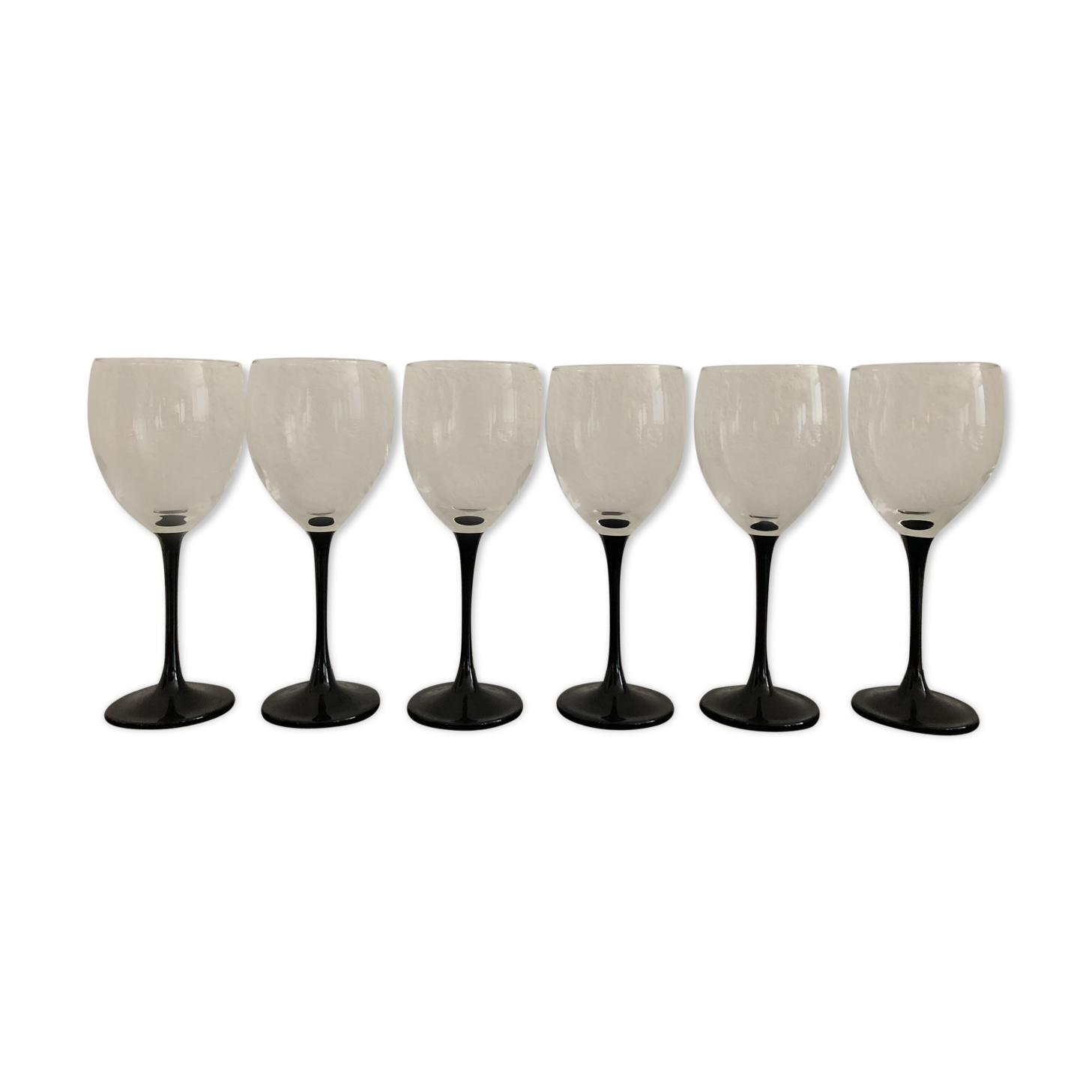 6 vintage luminarc wine glasses