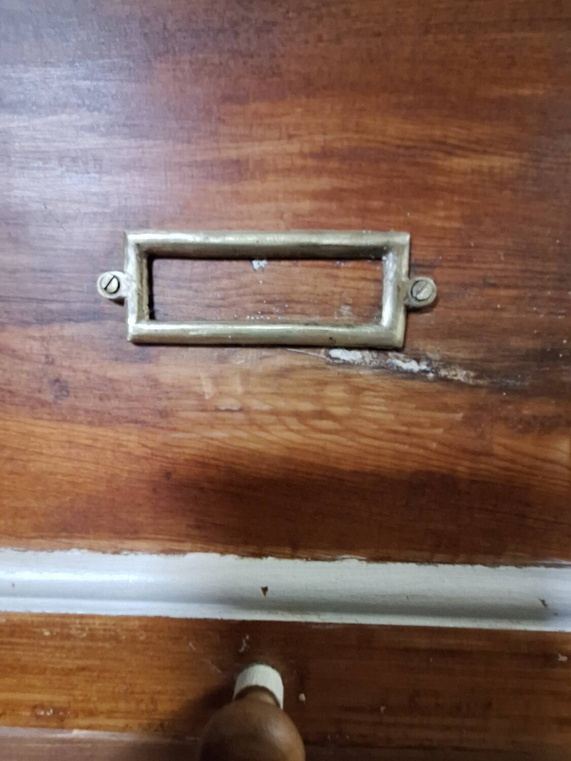 Wooden workshop cabinet with flaps