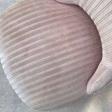 Pale pink toad armchair