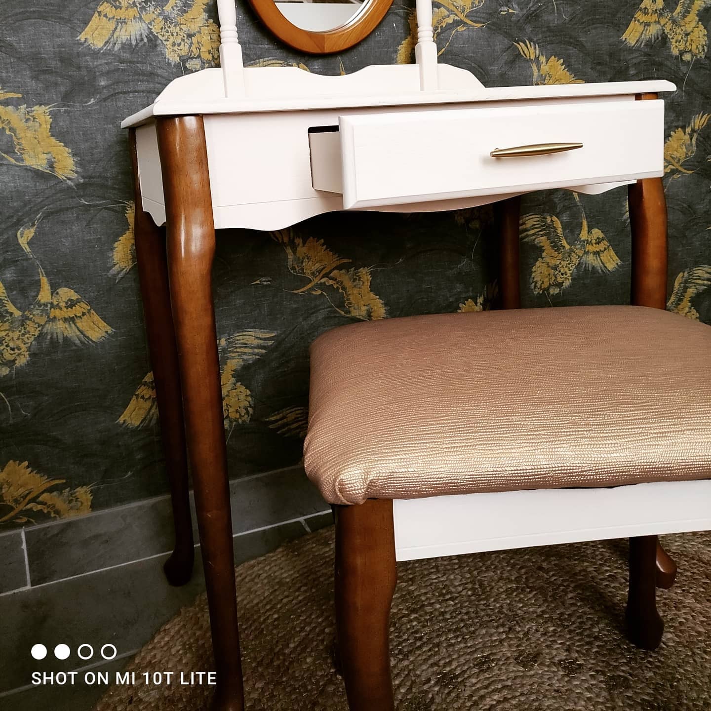 Coiffeuse et tabouret