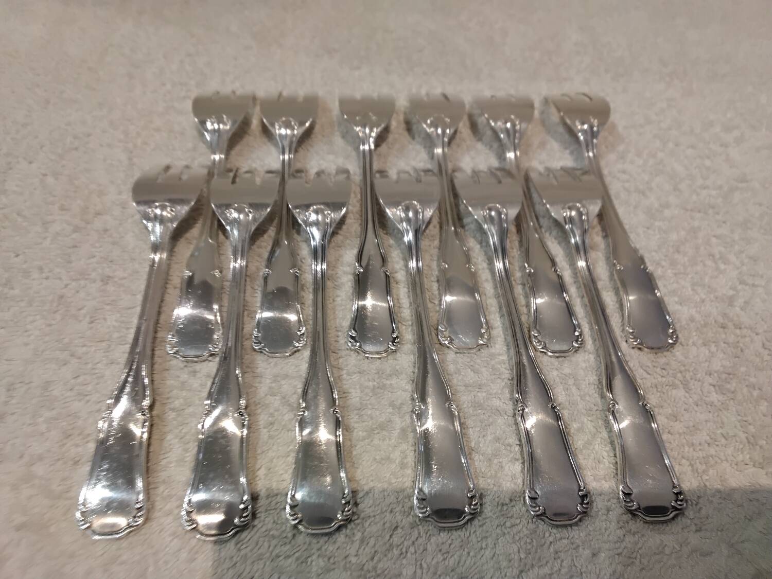 12 silver-plated metal cake forks by Ercuis Valencay silversmiths