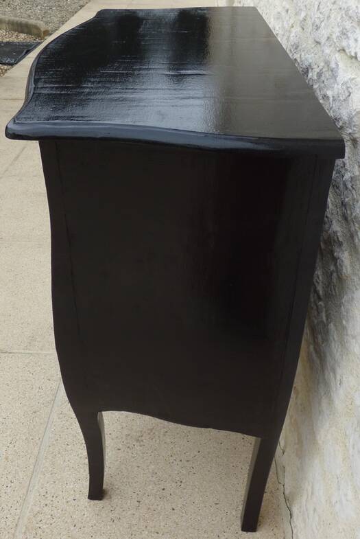 Louis XV style baroque effect chest of drawers in lacquered black color – Completely revamped