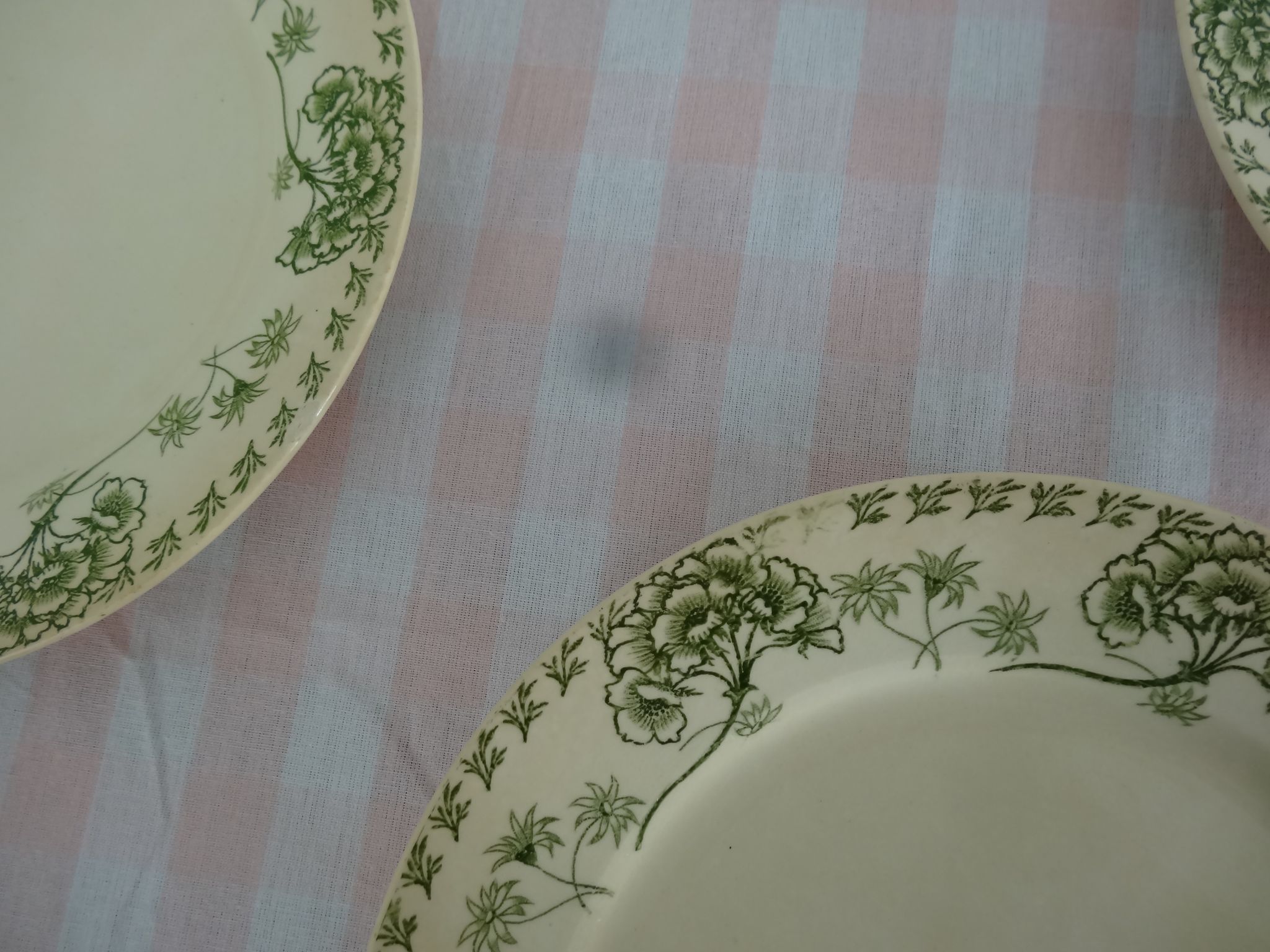 Lot de 4 assiettes plates en faïence de Sarreguemines motif Palmyre
