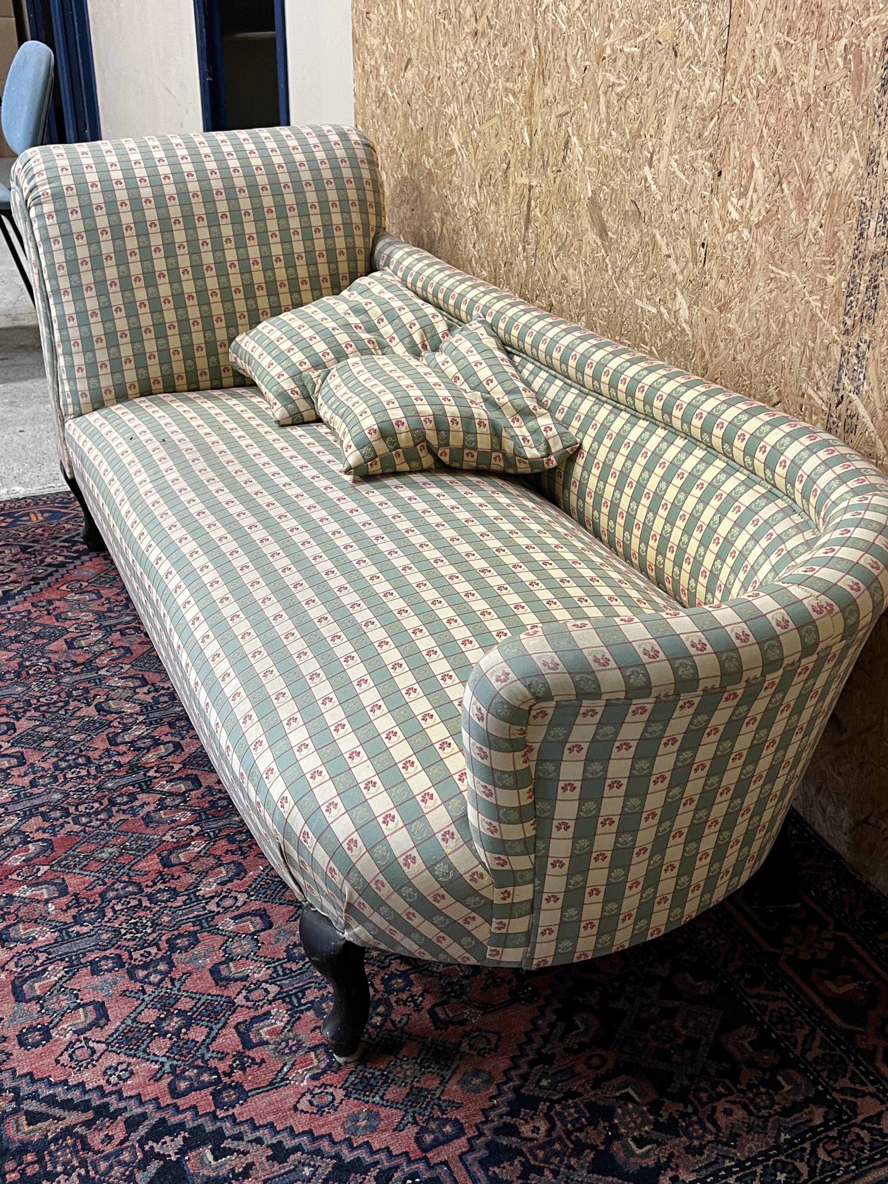 pretty old daybed, late nineteenth century, Napoleon III