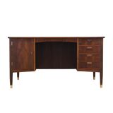 Bureau en noyer, design danois, années 1970, production: Danemark