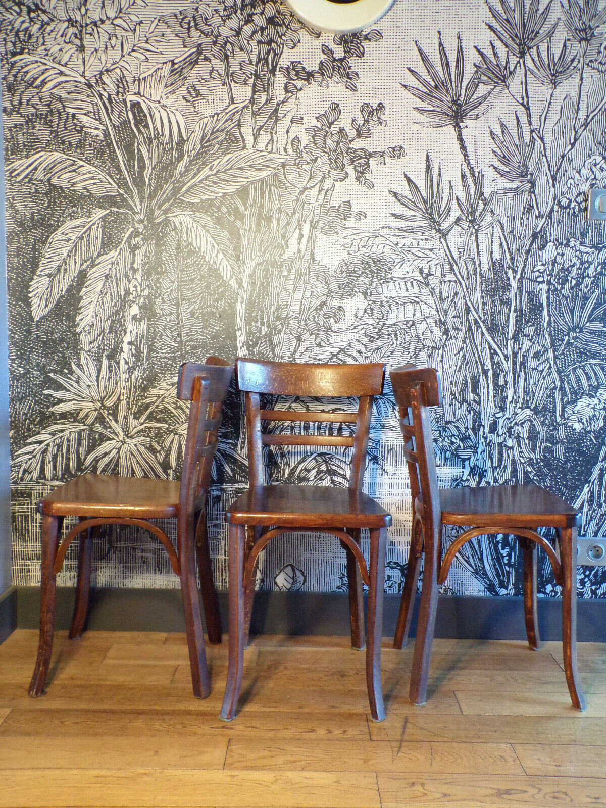 Suite 3 chairs of vintage Baumann bistro